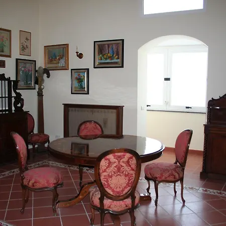 Domus Apta *